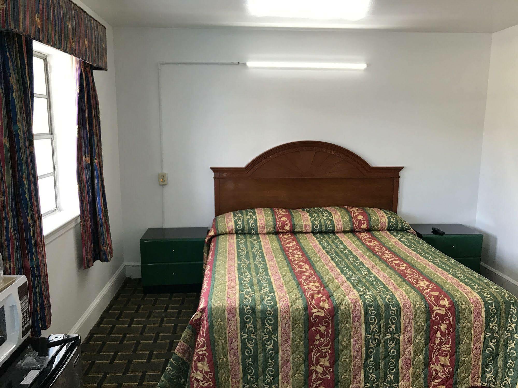 Travel Inn Martinsville Eksteriør bilde